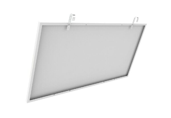 PV-modules bevestigen aan een reling.