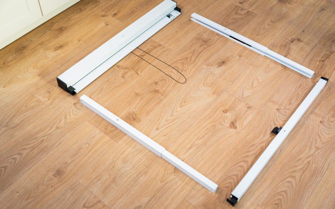Installatie van externe rolgordijnen: gewoon 4 componenten in elkaar steken